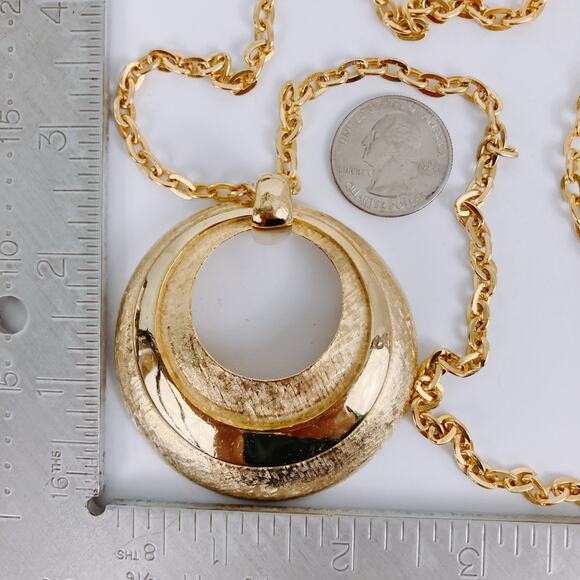 VTG 1970s Gold Tone Mod Crescent Pendant Necklace Statement Jewelry Sculptural - Picture 8 of 15